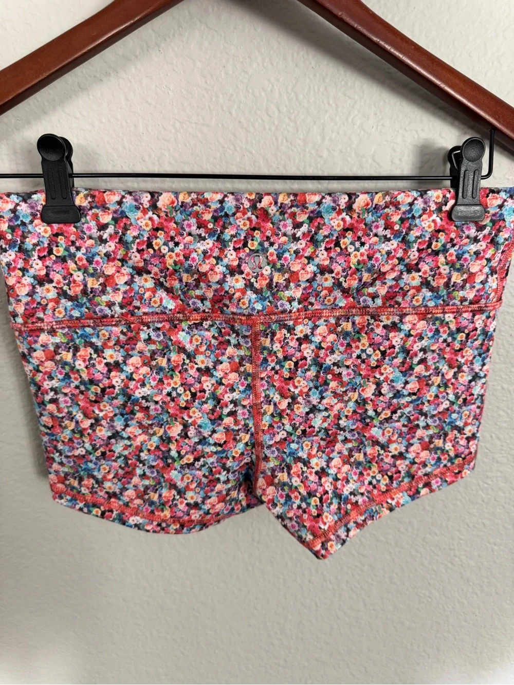 Lululemon Floral Print Women’s Active Shorts - Pink Multi 6